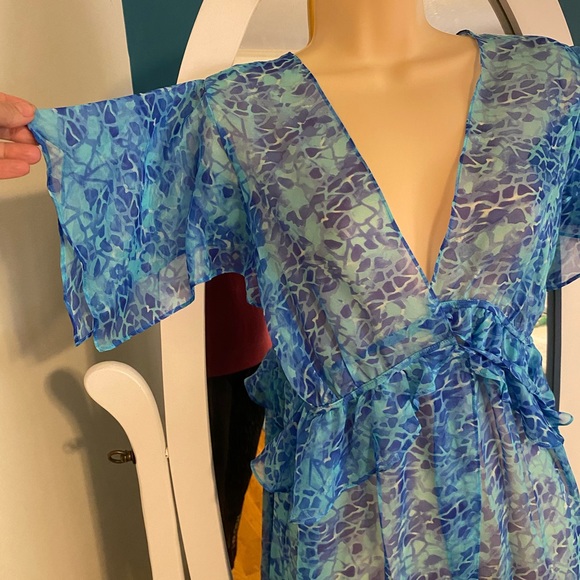 Summer wrap around cover up /dress - Picture 4 of 8